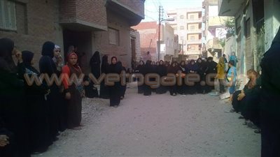 بالصور.. أهالي الإسماعيلية يستعدون لاستقبال جثمان شهيد سيناء