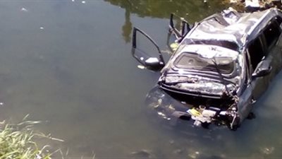 إصابة 4 أشخاص في انقلاب سيارة داخل ترعة بطريق «القاهرة - الإسكندرية»