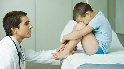 9 علامات تكشف إصابة طفلك بالتوحد