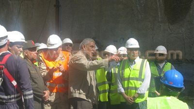 بالصور.. «محلب» يتفقد موقع أنفاق الإسماعيلية