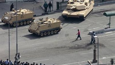 القوات المسلحة تدفع بـ4 مدرعات بمحيط دار القضاء العالى