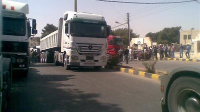 خبير بيئي: نقل الفوسفات بالسيارات «كارثة»