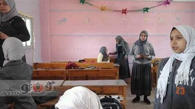 بالصور.. مدرسة الشهيد أحمد عبد النبي عطوة بالخانكة تنظم حملة نظافة