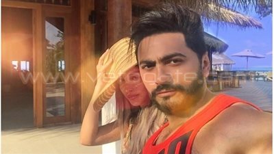 تامر حسني وزوجته يستجمان في جزر المالديف