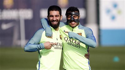 بالصور.. برشلونة ينهي استعداداته لمواجهة سبورتينج خيخون