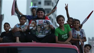 السيسي يتفوق بـ 93.3%.. الإخوان تتوهم بـ «مقاطعة الانتخابات».. نسب المشاركة لا ترضى المشير.. التنظيم الإرهابي يسعى لإفساد الاحتفالات.. ونتيجة الفرز تثير التساؤل حول «الرجل البطل»