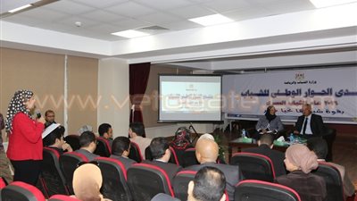 بالصور.. وزير الرياضة يناقش مشروعات الشباب مع معاوني الوزراء