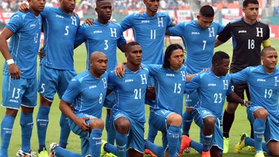 الأرجنتين تتعادل سلبيا مع الهندوراس بالشوط الأول