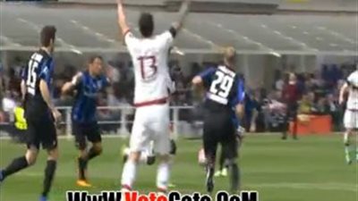 بالفيديو.. أتلانتا يهزم ميلان بثنائية في الدوري الإيطالي