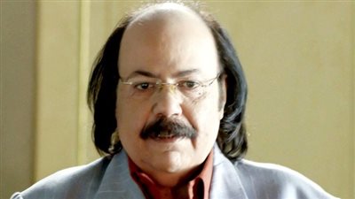 الضرائب تطالب طلعت زكريا بسداد 300 ألف جنيه