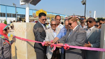 بالصور.. محافظ الإسماعيلية يفتتح حديقة «30 يونيو» الجديدة