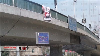 نظافة القاهرة: الملصقات الدعائية تستغرق وقتًا وجهدًا لإزالتها