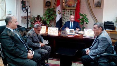 بالصور.. وكيل «تعليم بورسعيد» يستقبل وكيل المديرية الجديد