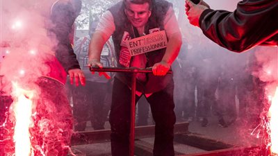 فرنسا تواجه أزمة بالسكك الحديدية خلال يورو 2016