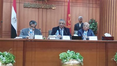 بالصور.. وزير التنمية المحلية يطالب بعودة منصب نائب رئيس الحي
