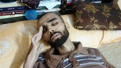 والد ضحية السرطان ببني سويف: «أبوهشيمة» تكفل بعلاجه والقدر لم يمهله