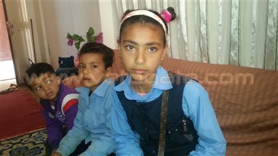 بالفيديو والصور.. حكاية «هاجر ونرمين وحبيبة» وانتهاكات مدير مدرسة السيدة عائشة بالشرقية.. «والدة نرمين»: حررت محضرا ضد مسئولي المدرسة.. و«الأهالي» يستغيثون بوزير التربية 