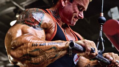 أطعمة تساعد الرياضيين على النشاط وتكوين العضلات