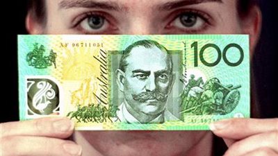 الدولار الأسترالي يقفز بدعم بيانات واليورو مستقر