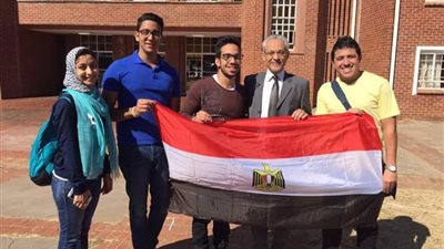 سفير مصر بزيمبابوي يهنئ وفد الاتحاد المصري للصيدلة