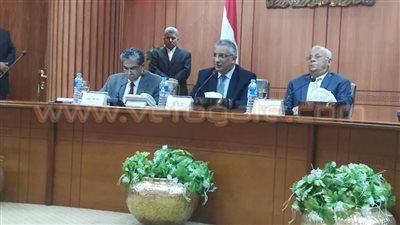 بالصور.. وزير التنمية المحلية: للمحافظ سلطة تعيين نائب رئيس مدينة