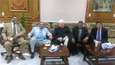 مفاجأة.. «أبو هاشم» يهنئ «المحرصاوي» برئاسة جامعة الأزهر