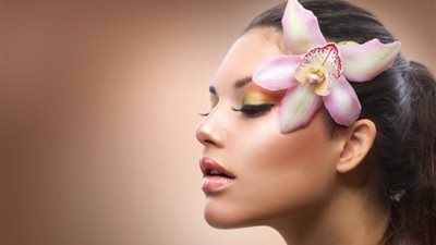 أسرار العناية بالبشرة السمراء