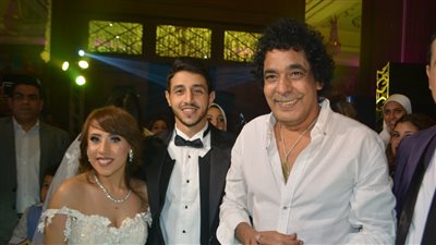 بالفيديو والصور.. نجوم الرياضة والفن في حفل زفاف ابنة ضياء السيد