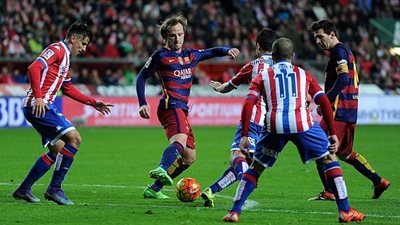 برشلونة يواجه سبورتينج خيخون اليوم بالدوري الإسباني