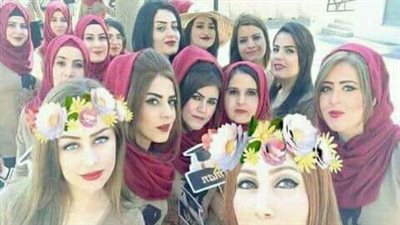 ساخرون.. «مصنع حلويات في لبنان»