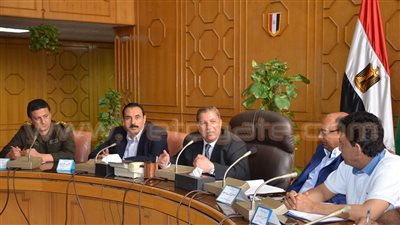 محافظ الإسماعيلية: لن نسمح بالتلاعب بقوت الشعب