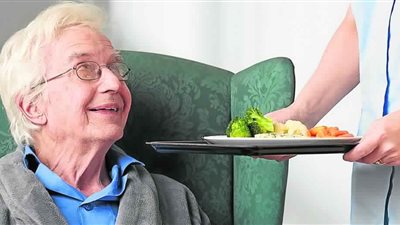 دراسة: النظام الغذائي المعتدل يقي من ألزهايمر ويعزز الذاكرة