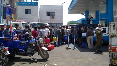 الشرقية تواجه التكدس المرورى على محطات الوقود