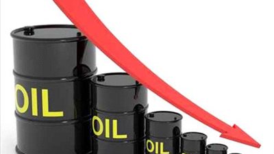 النفط يهبط بفعل إنتاج السعودية القياسي