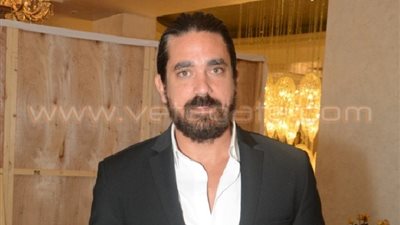 أمير كرارة: «أنوثة المرأة في جزمتها»