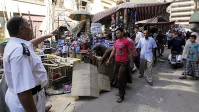 شرطة النقل تضبط 118 بائعا متجولا وتنفذ 81 حكما قضائيا