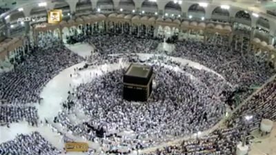 بث مباشر.. صلاة التراويح من الحرم المكي