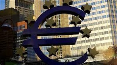 الين يتراجع والأنظار تتركز على اجتماع المركزي الأوربي