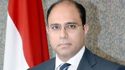 أحمد أبو زيد والشوباشي والضبع يصلون عزاء فاروق شوشة