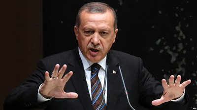 أردوغان يقر قانونا لرفع الحصانة عن النواب الأكراد