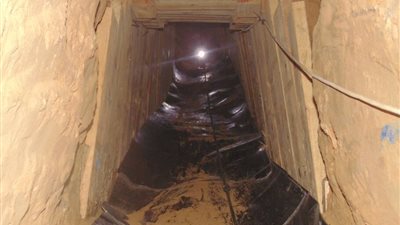 بالصور.. القوات المسلحة تدمر جسم نفق بالشريط الحدودي في رفح