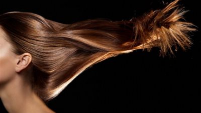 قناع «البيض بالزيتون» سر لمعان الشعر وحمايته من التساقط