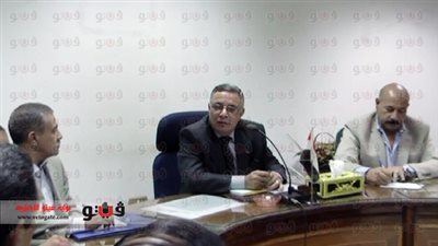 بالصور.. محافظ سوهاج لرؤساء المدن: النظافة وتوفير السلع التموينية من أهم الملفات