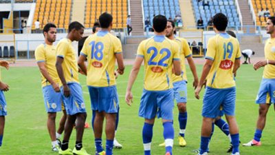 «الكاف» يشيد بملعب الجيش بالسويس