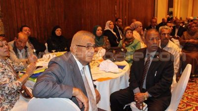 «المهن التعليمية» تطالب بالتكاتف لمواجهة الزيادة السكانية والإرهاب