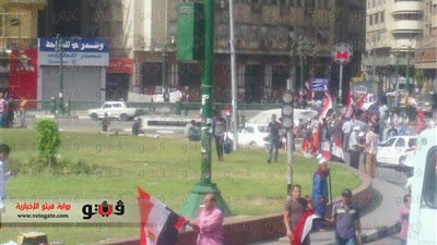 بالفيديو والصور.. توافد مؤيدي 