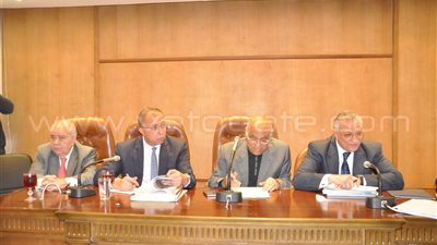 مشادات بين النواب ووزير التخطيط بسبب قانون الخدمة المدنية