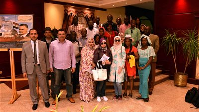 هيئة قناة السويس تستقبل وفدًا من الإعلاميين والصحفيين الأفارقة