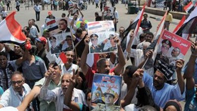 شلل مروري بالتحرير بعد تزايد أعداد المحتفلين بفوز السيسي بالرئاسة