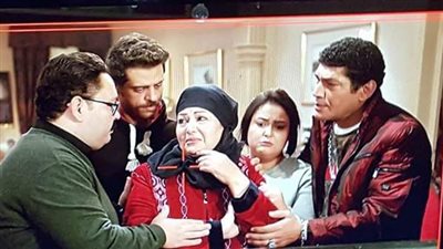 أحمد خليل يخون لوسي مع راقصة في الحلقة الثالثة من «الكيف»